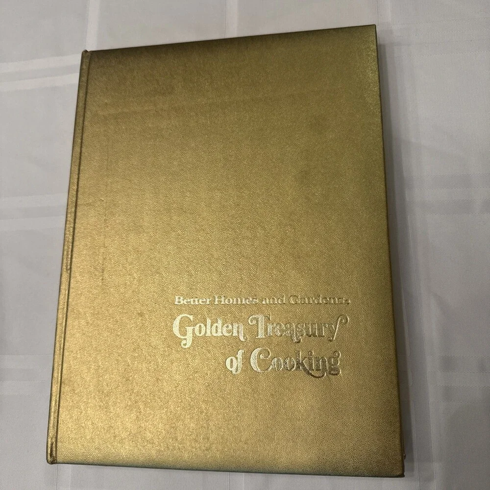 Better Homes And Gardens Golden Treasury Of Cooking Gold HC 1973 Illustrated USA